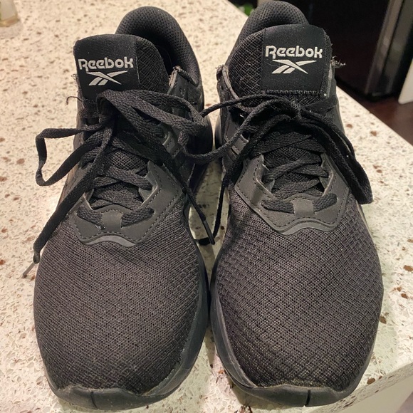 New Reebok Women’s Energen Plus 2 Black Running Shoes - Size 7 / EU37.5 NIB - Picture 2 of 9